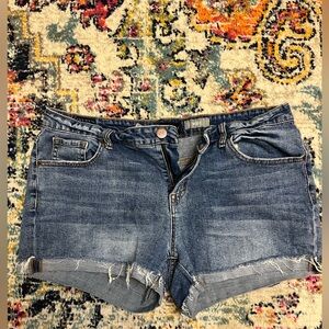 AEROPOSTALE midi shorts